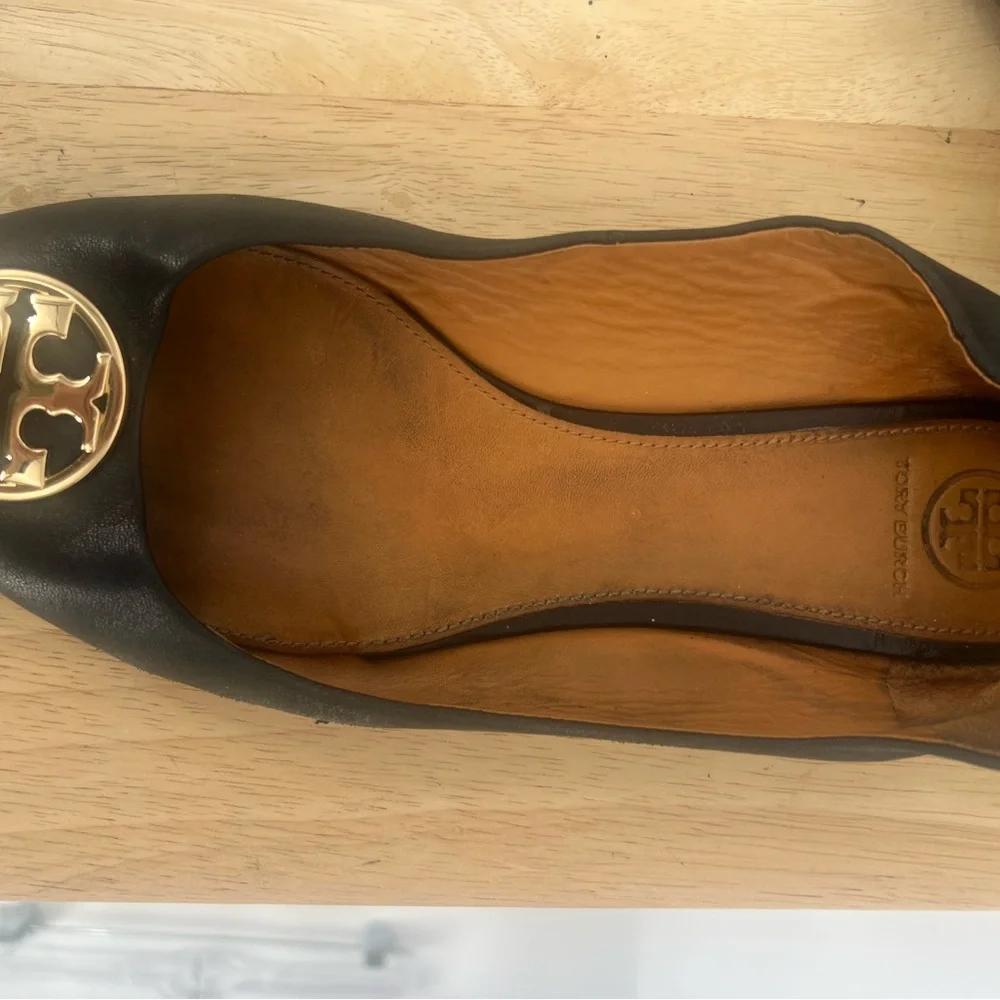 Tory Burch Black Loafers with Gold Emblem